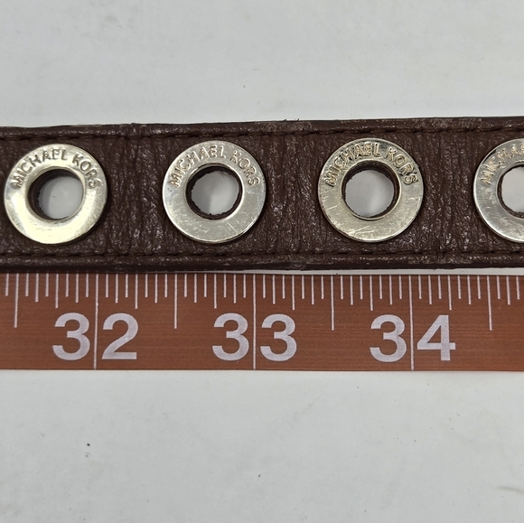 MICHAEL KORS BROWN LEATHER BELT GOLD TONE BUCKLE BELT HOLES WOMEN MEDIUM CLASSIC - Picture 11 of 16